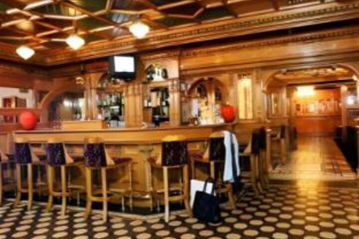 Bar/lounge
