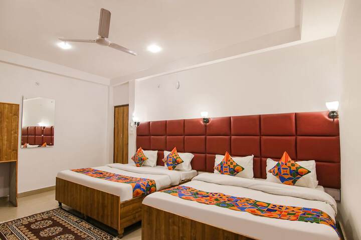 Room 16 of 32