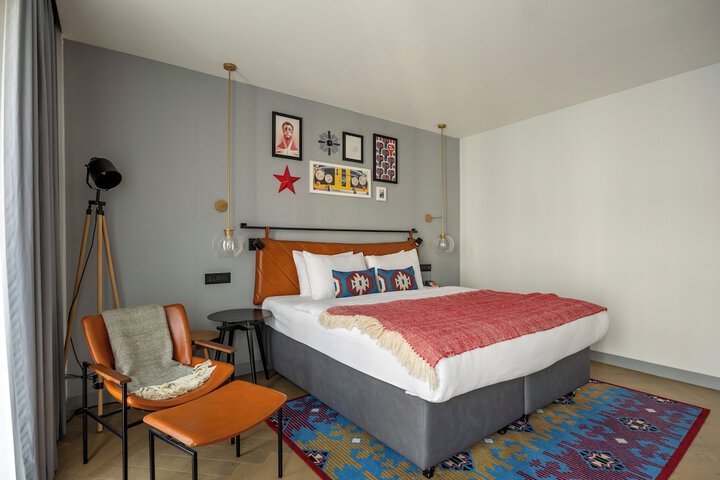 Room 57 of 147
