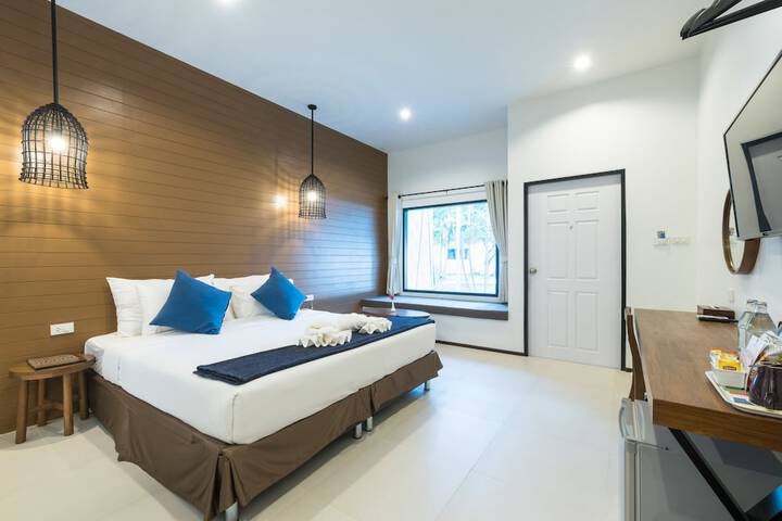 Room 5 of 126