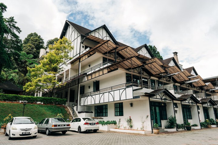 Hotel 94 of 101