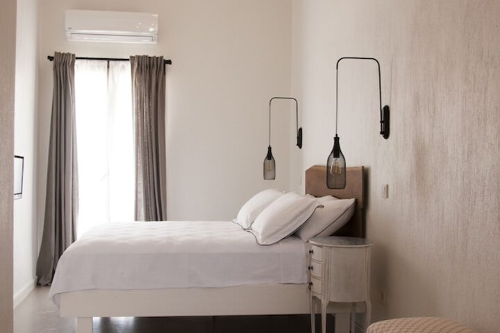 Room 8 of 36