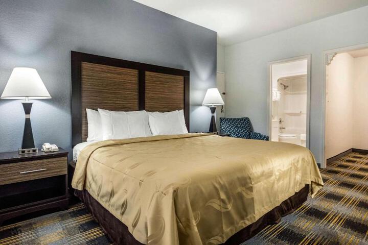 Double Accessible King Size Bed