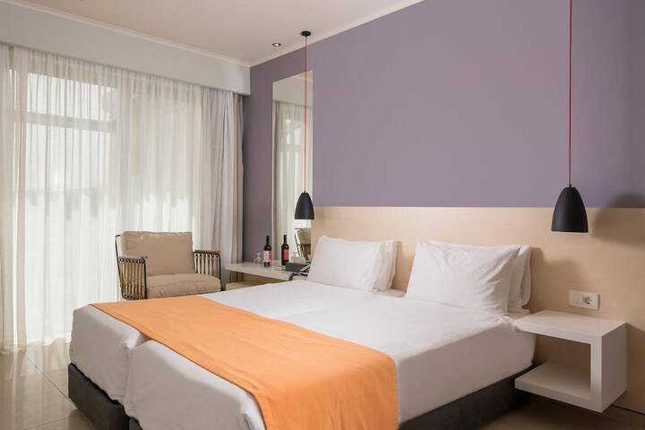 Room 25 of 121