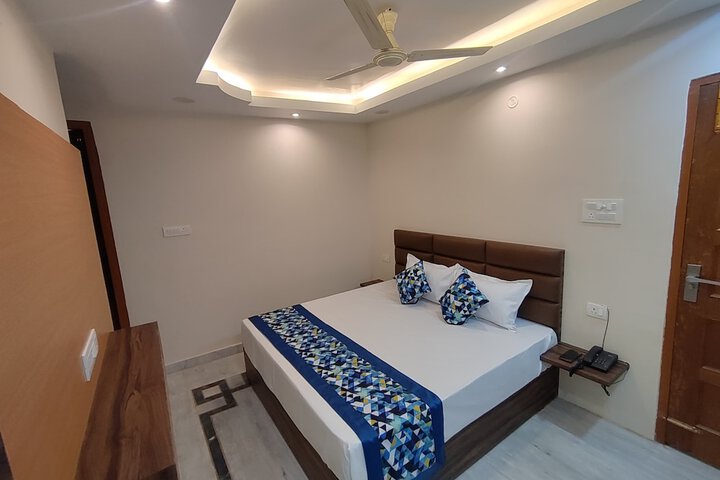 Room 12 of 21