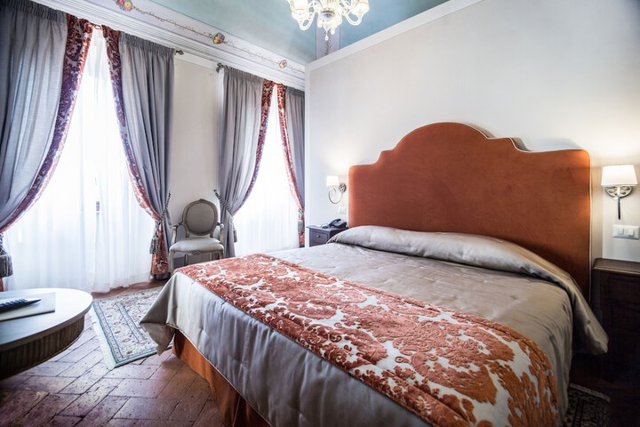 Room 15 of 110