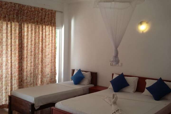 Room 7 of 44