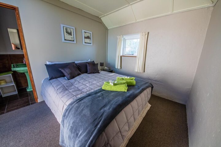Room 12 of 28