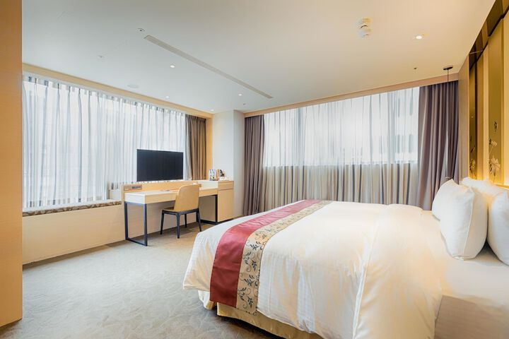 Room 44 of 105