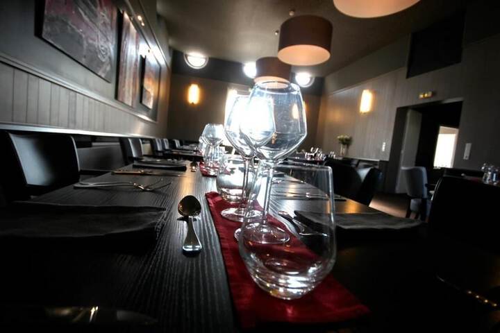 Dining 25 of 49