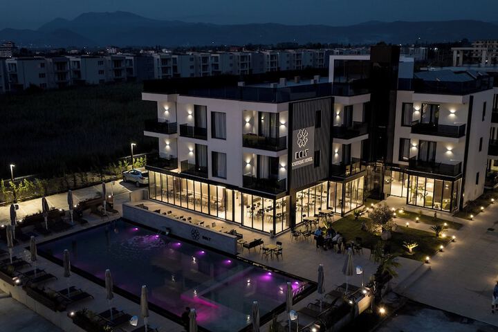 Bolt Boutique Hotel