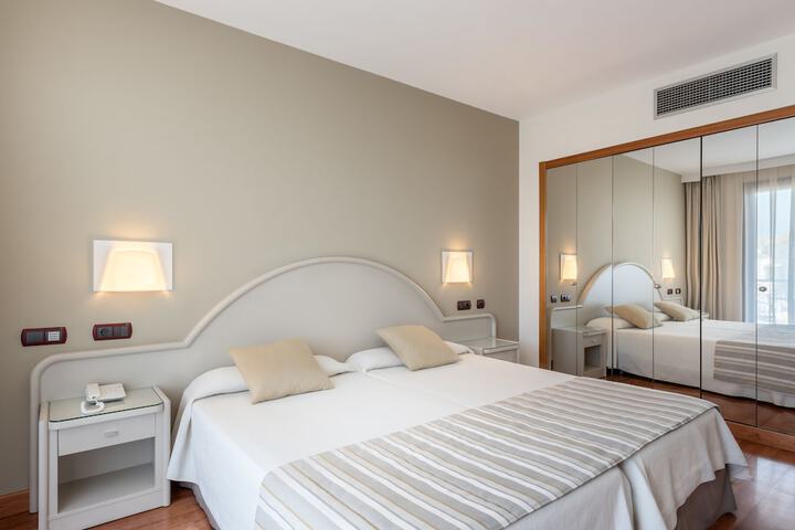Room 4 of 58