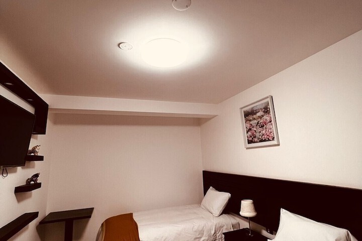 Room 18 of 64