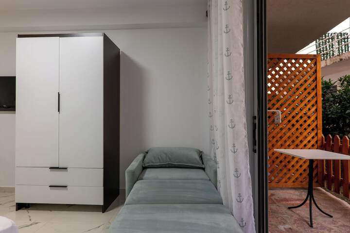 Room 21 of 131