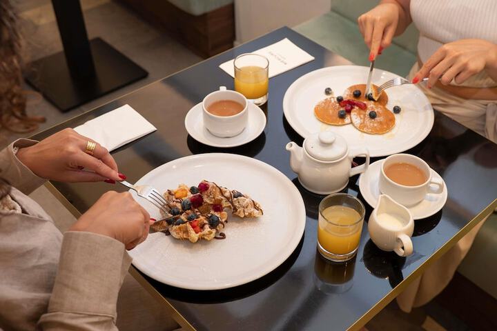 Breakfast/Coffee Service 96 of 146
