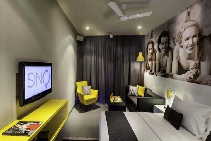 Room 17 of 46
