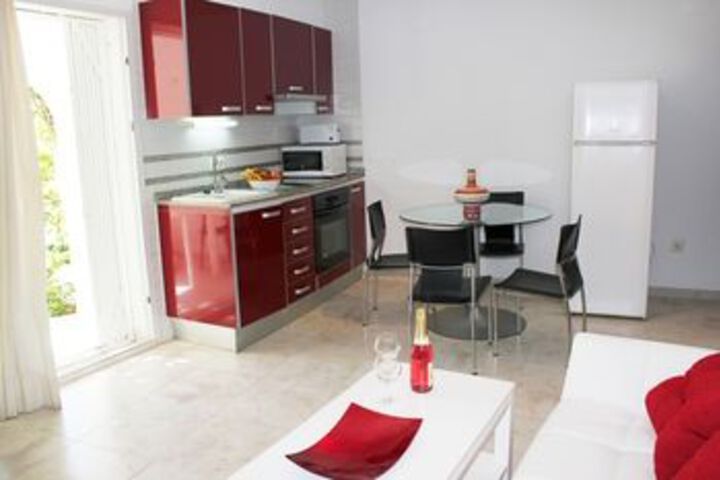 Room 12 of 27
