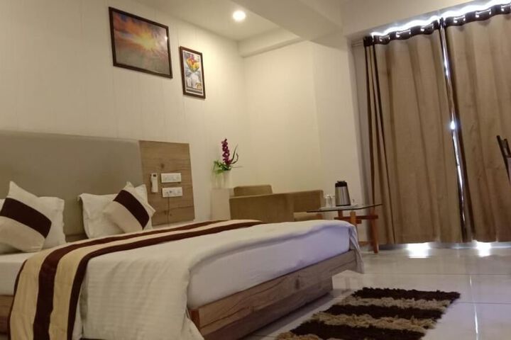 Room 34 of 66