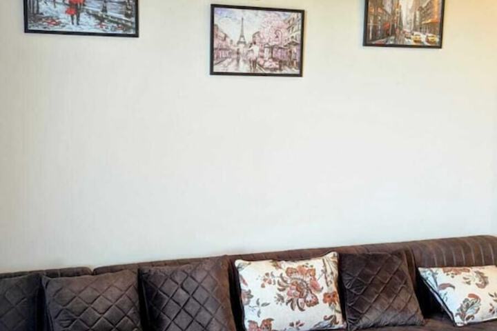 Room 5 of 97