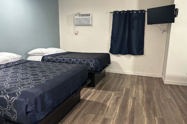 Room 5 of 19