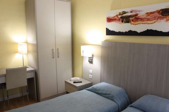 Room 31 of 65
