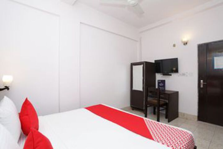 Room 18 of 26