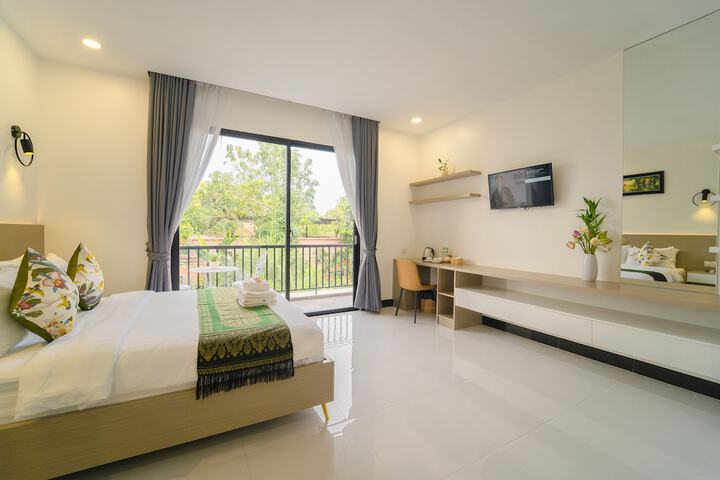 Room 14 of 76