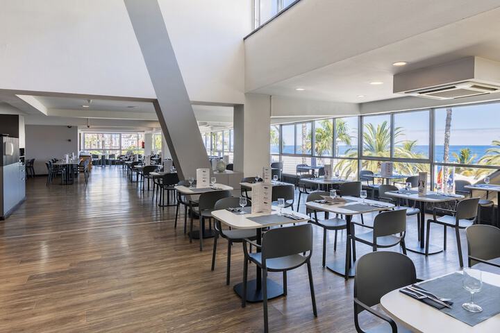 Dining Photos