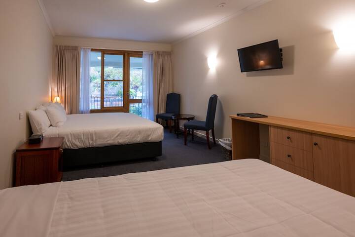 Room 57 of 210