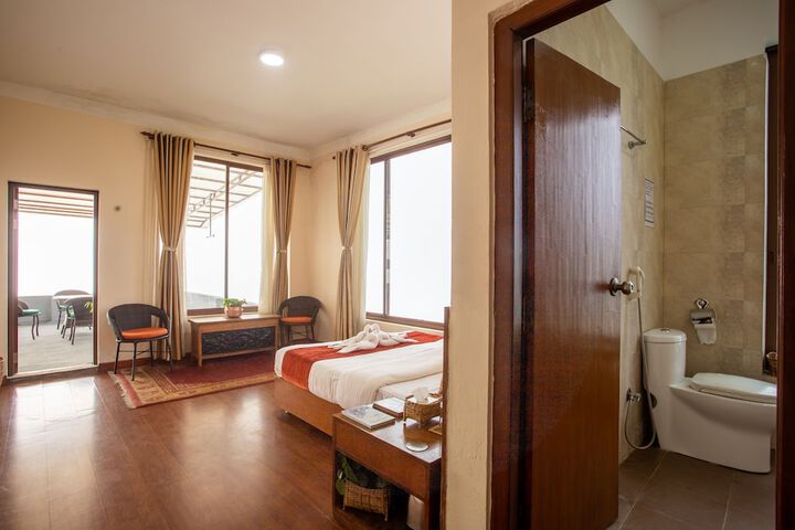Room 8 of 30