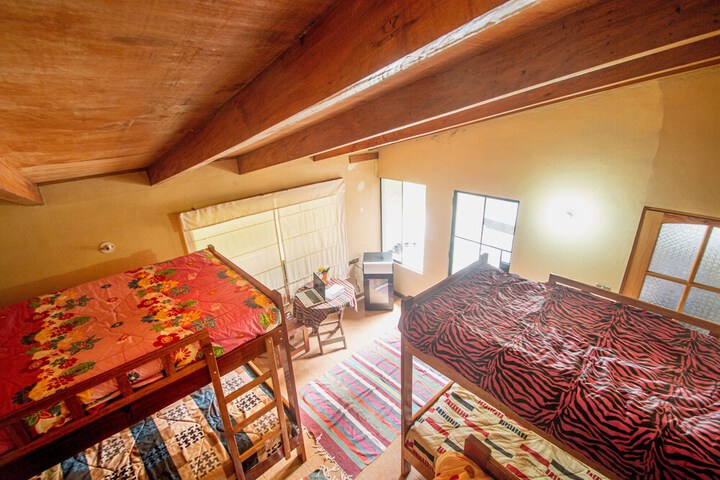 Room 17 of 40