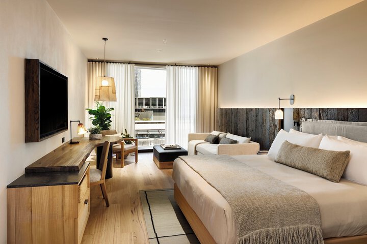 Room 34 of 127