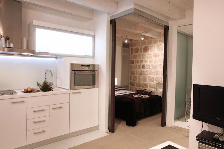 Room 20 of 49