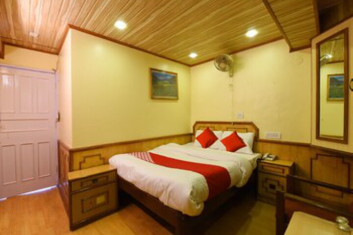 Room 17 of 24