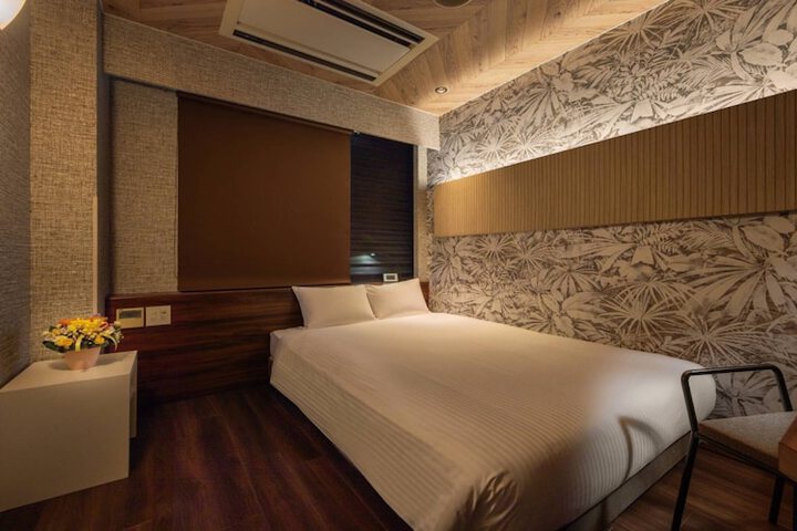 Room 21 of 66