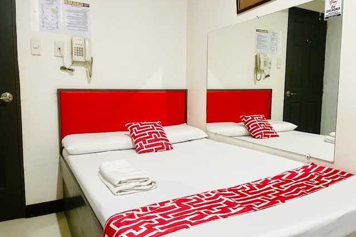 Room 14 of 24