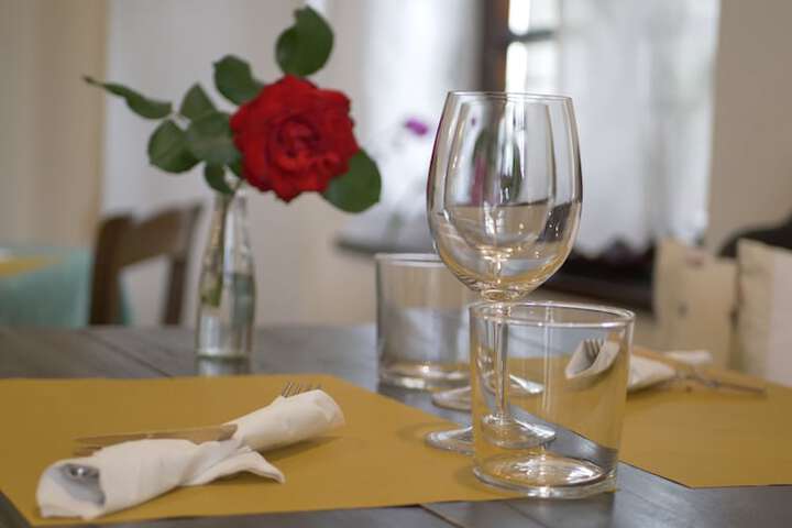 Dining 18 of 29