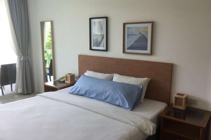 Room 16 of 46