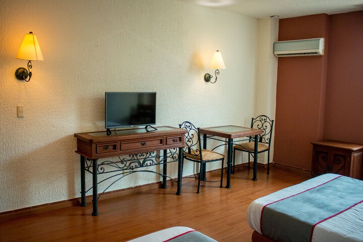 Room 15 of 43