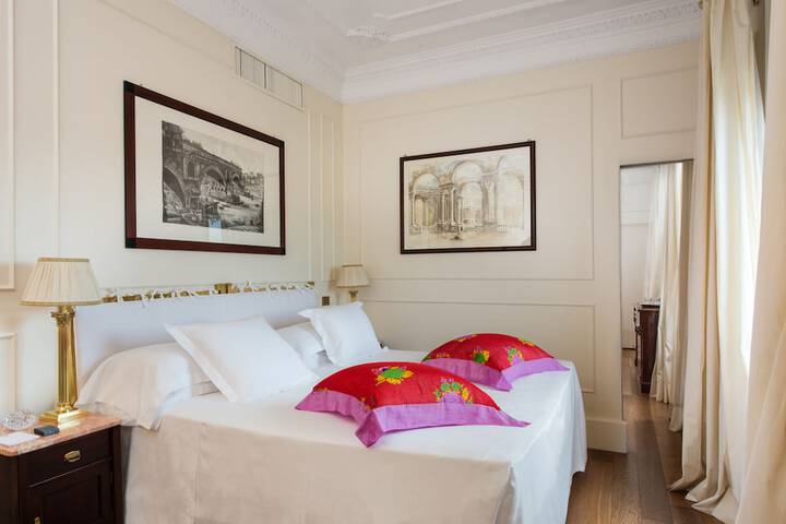 Room 40 of 150