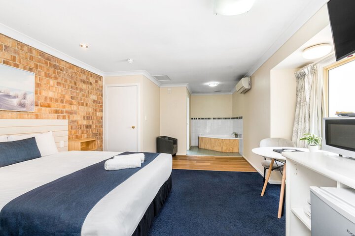 Room 10 of 71