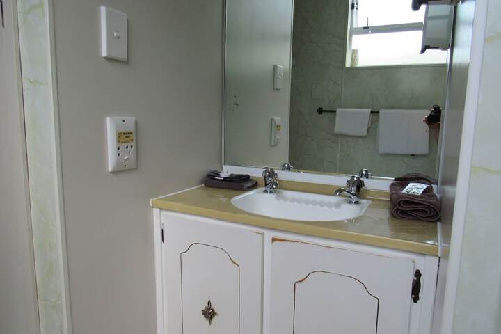 Room 20 of 34