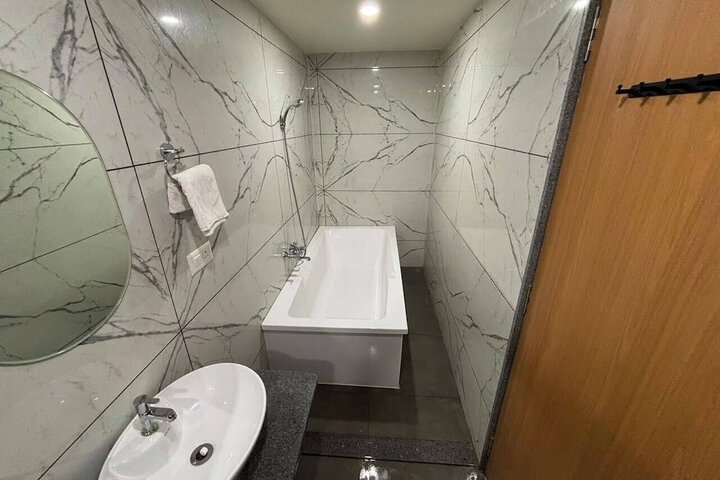 Room 90 of 121