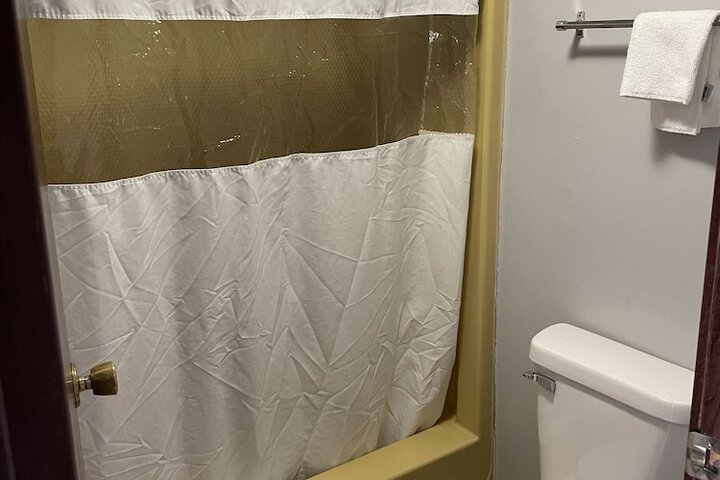 Room 72 of 91
