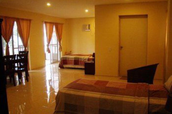 Room 15 of 36
