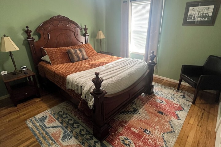 Room 19 of 49