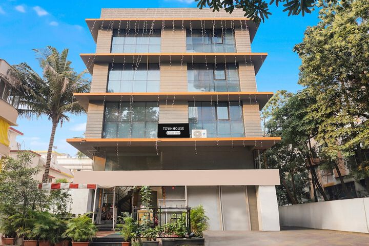 Super Townhouse Hadapsar Savali Inn