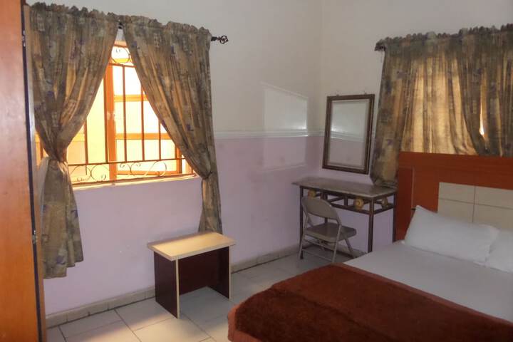 Room 7 of 17