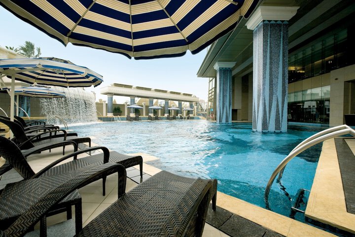 Pools & Facilities