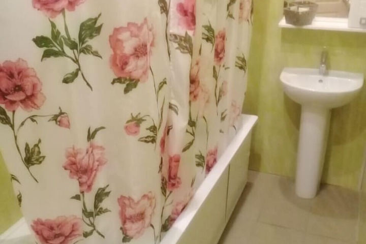 Room 10 of 14